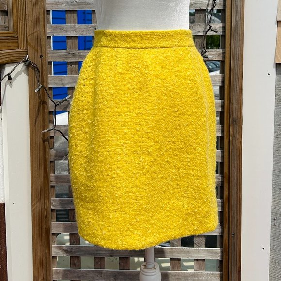 kate spade Yellow Gold Boucle Kylie Skirt (size 4) - Picture 2 of 12